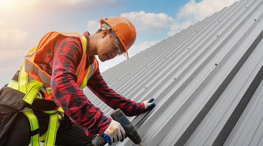 Professional metal roof installation in Cloverdale, IN